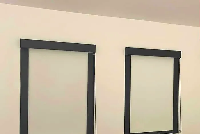 Blackout shades en ventanas